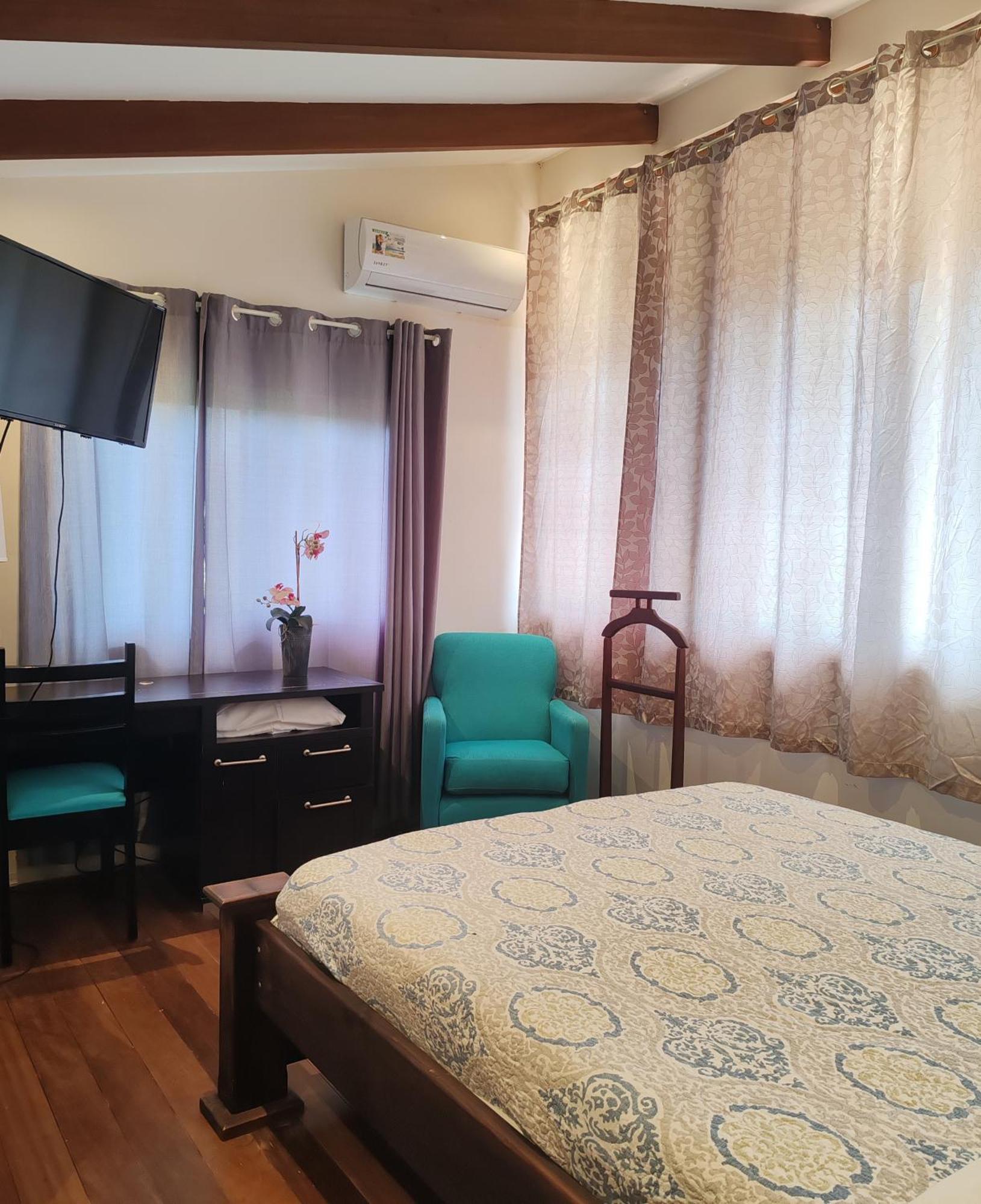 Marenaz Oceanfront Resort เอสเตริโญส เอสเต ภายนอก รูปภาพ